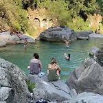 Ξενοδοχείο με διαμερίσματα Casetta N.2 Con Piscina Sarola