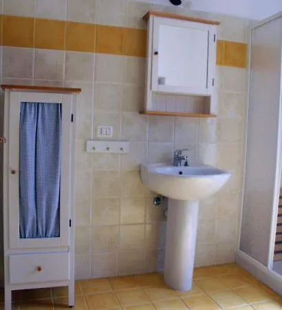 Casetta N.2 Con Piscina 3* Sarola