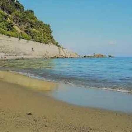 Casetta N.2 Con Piscina 3* Sarola